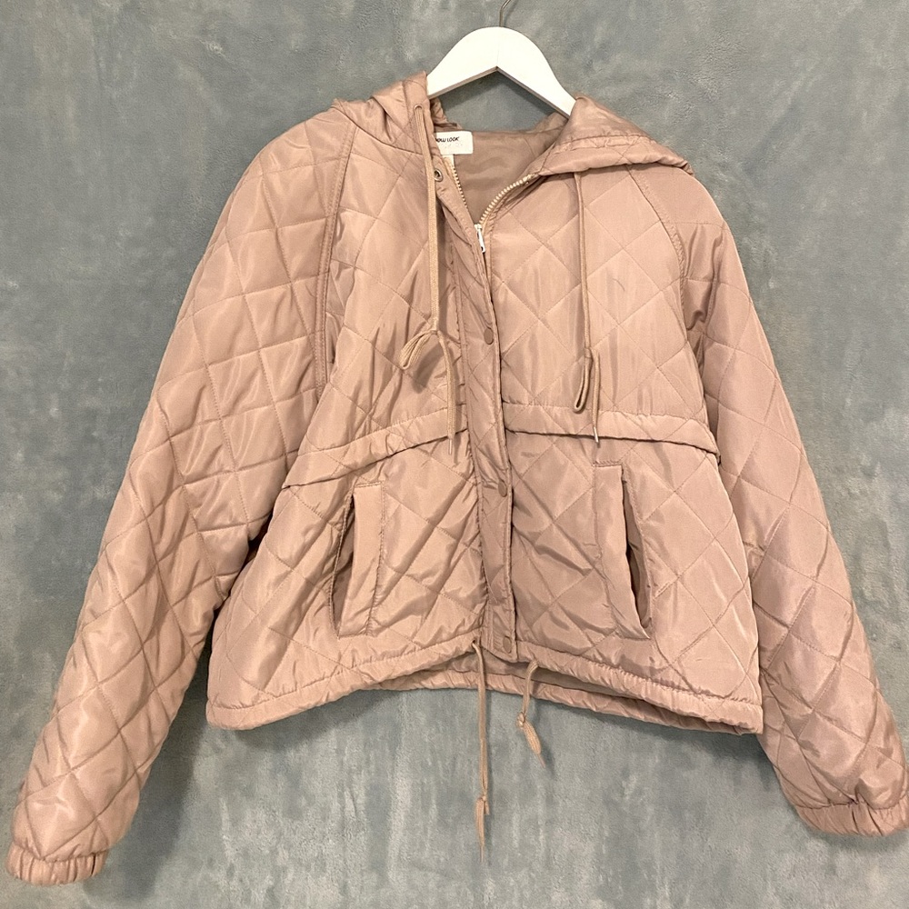 Womens Beige trendy, quilted, jacket with hood. Size M
